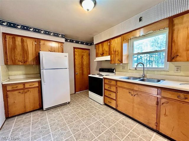 27140 State Route 7, Marietta, OH 45750