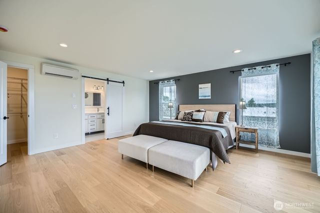 5930 18th Avenue S, Seattle, WA 98108