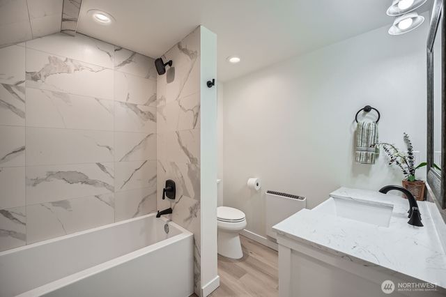 5930 18th Avenue S, Seattle, WA 98108