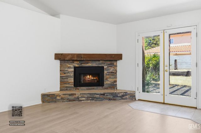 6410 Spring Ridge Drive, Bakersfield, CA 93313
