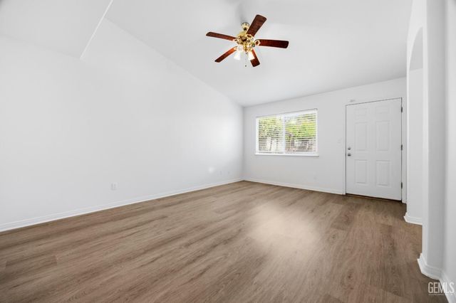 6410 Spring Ridge Drive, Bakersfield, CA 93313