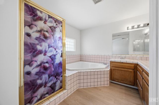 6410 Spring Ridge Drive, Bakersfield, CA 93313