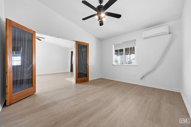 6410 Spring Ridge Drive, Bakersfield, CA 93313