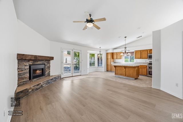 6410 Spring Ridge Drive, Bakersfield, CA 93313