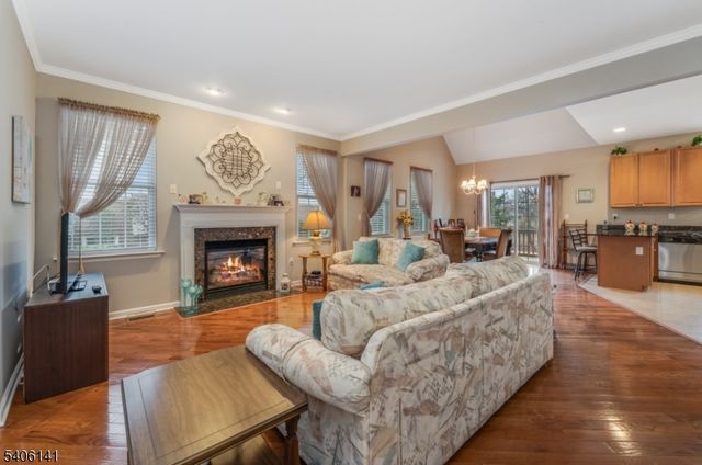 107 Samson Dr, Raritan Twp., NJ 08822