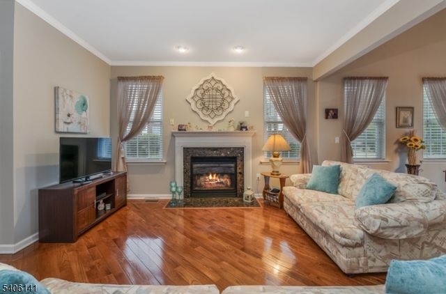 107 Samson Dr, Raritan Twp., NJ 08822