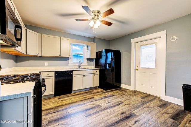 4422 S 8th St, Louisville, KY 40215