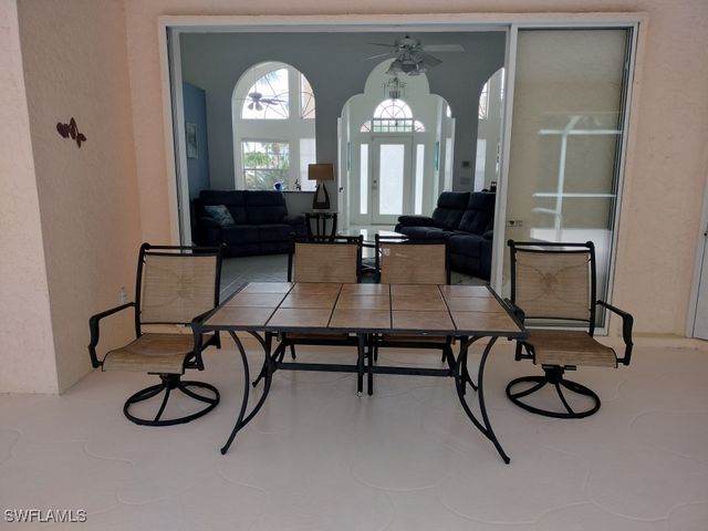 1 Long Meadow LN, Rotonda West, FL 33947