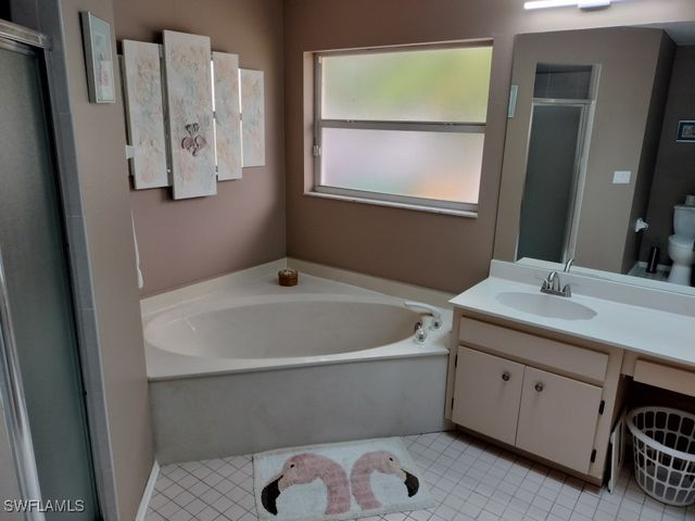 1 Long Meadow LN, Rotonda West, FL 33947