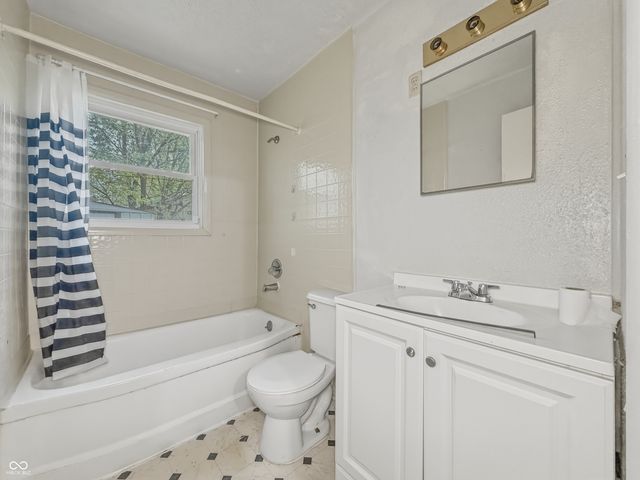 3847 N Vinewood Avenue, Indianapolis, IN 46254