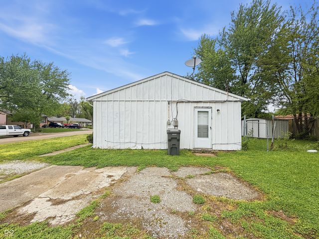 3847 N Vinewood Avenue, Indianapolis, IN 46254