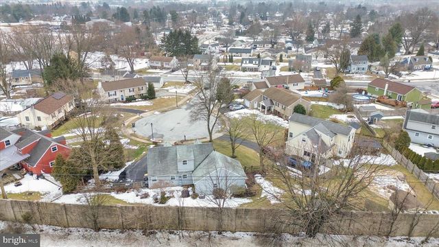 307 KENT CIR, Downingtown, PA 19335