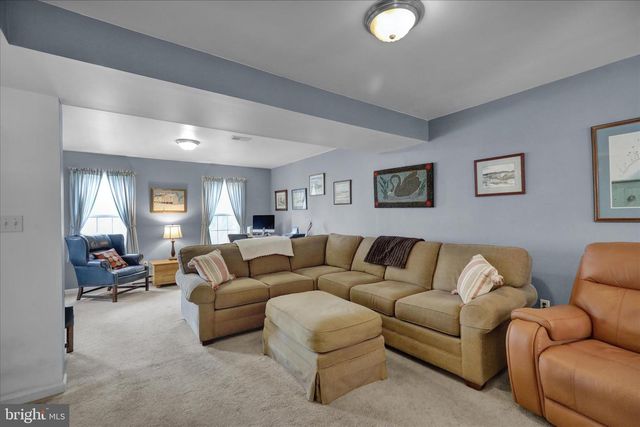 307 KENT CIR, Downingtown, PA 19335