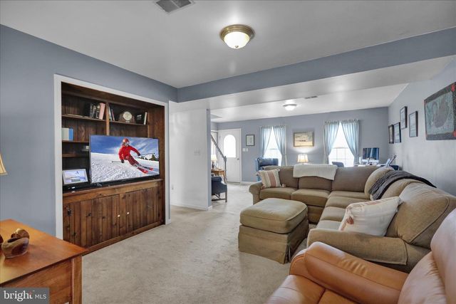 307 KENT CIR, Downingtown, PA 19335