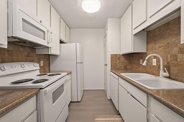 10049 Westpark Drive 116, Houston, TX 77042