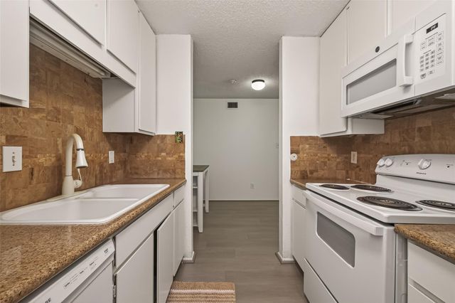 10049 Westpark Drive 116, Houston, TX 77042