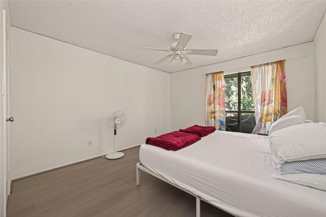 10049 Westpark Drive 116, Houston, TX 77042