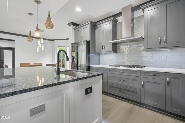 313 Legacy Falls Drive N, Chapel Hill, NC 27517