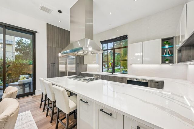 6602 Wanita Place A, Houston, TX 77007