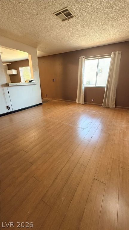 5161 PIONEER Avenue 202, Las Vegas, NV 89146 — photo 5
