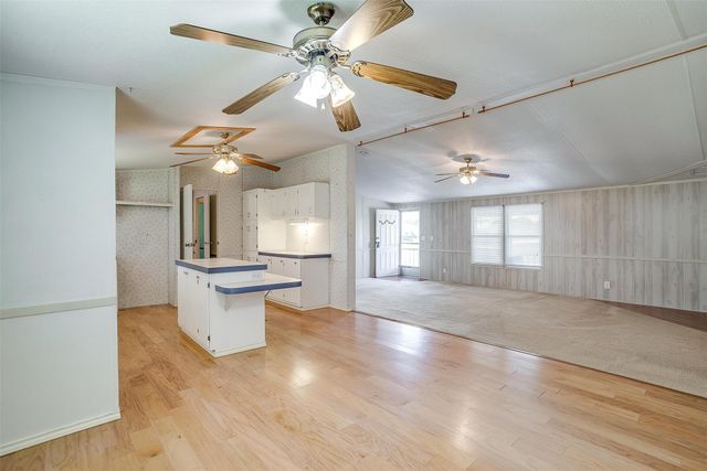 207 Sea Salt Drive, Springtown, TX 76082
