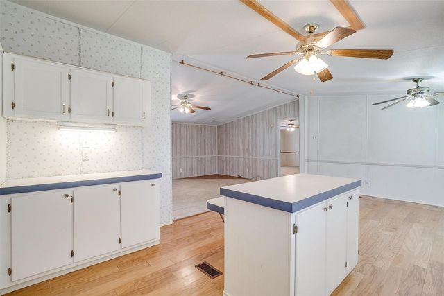 207 Sea Salt Drive, Springtown, TX 76082