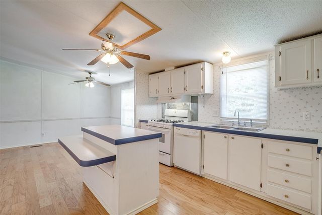 207 Sea Salt Drive, Springtown, TX 76082