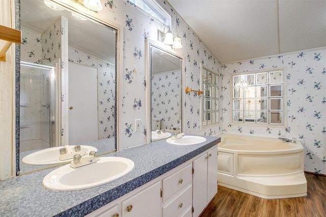207 Sea Salt Drive, Springtown, TX 76082