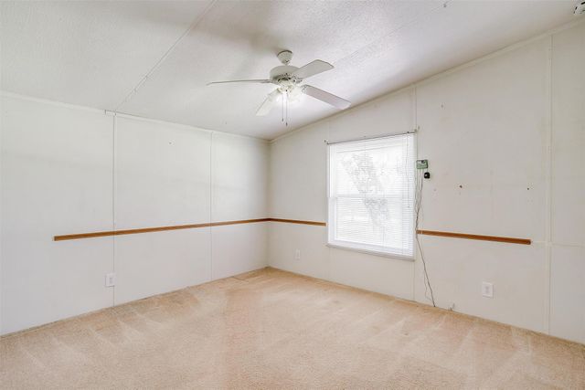 207 Sea Salt Drive, Springtown, TX 76082