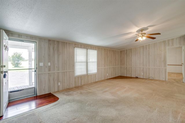 207 Sea Salt Drive, Springtown, TX 76082