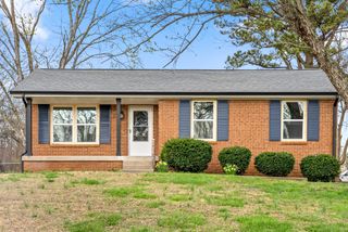 2214 Glory Dr, Clarksville, TN 37043