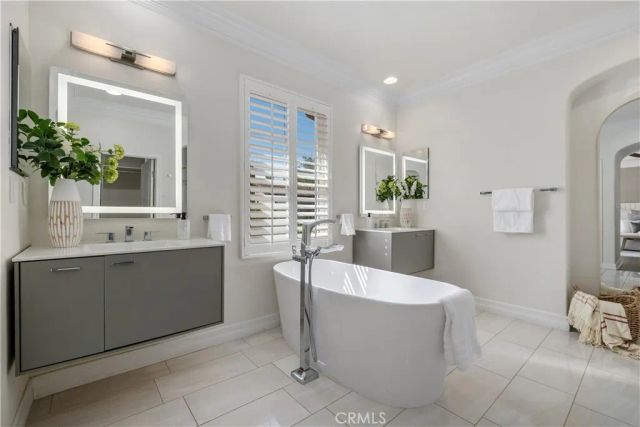118 Retreat, Irvine, CA 92603
