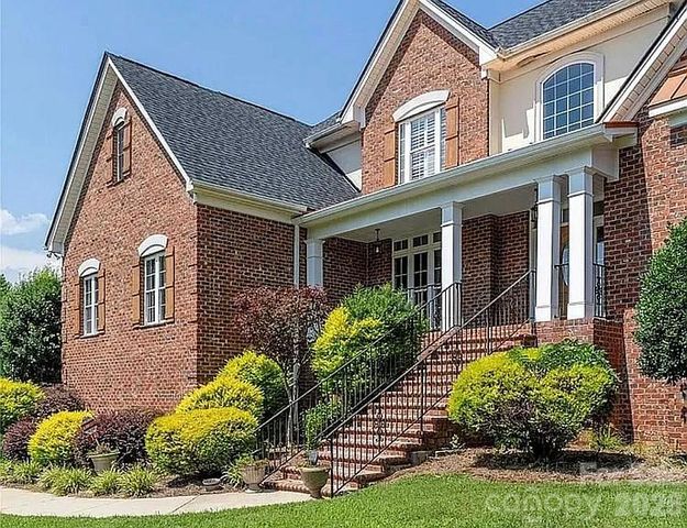 140 Hunters Hill Drive, Statesville, NC 28677