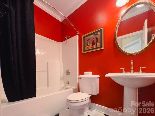 140 Hunters Hill Drive, Statesville, NC 28677