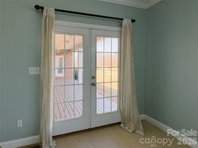 140 Hunters Hill Drive, Statesville, NC 28677