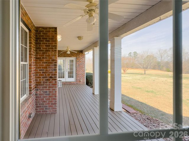 140 Hunters Hill Drive, Statesville, NC 28677