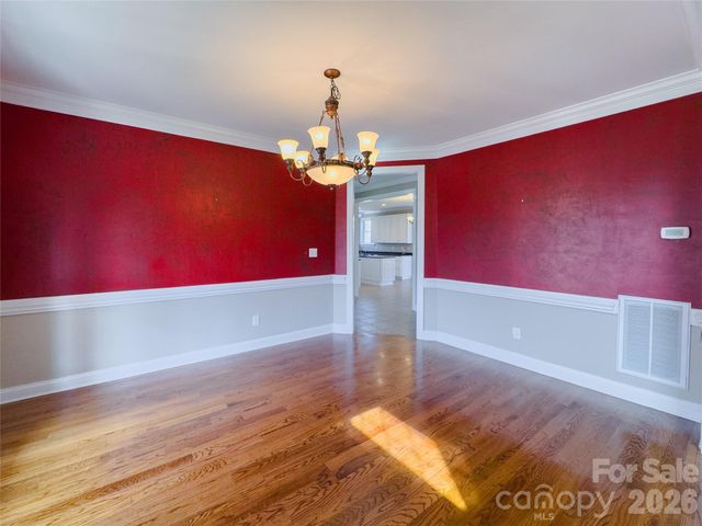 140 Hunters Hill Drive, Statesville, NC 28677