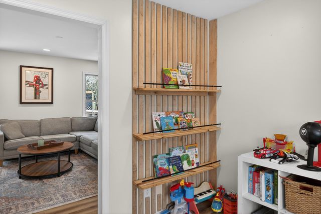 704 Rainwater Drive, Lexington, KY 40515