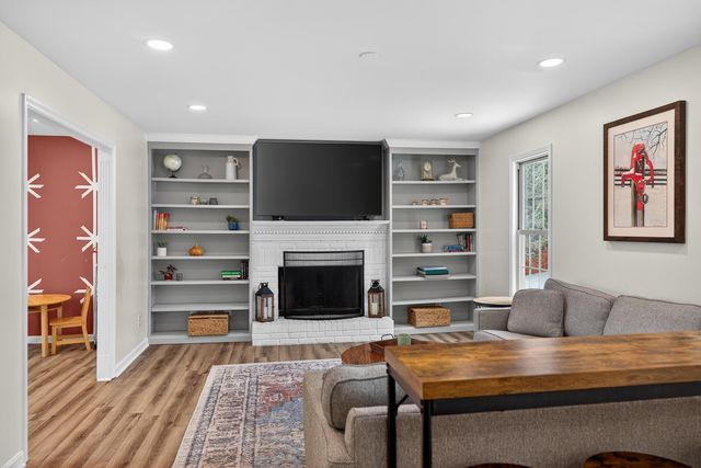 704 Rainwater Drive, Lexington, KY 40515