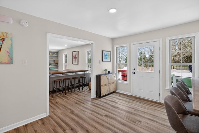 704 Rainwater Drive, Lexington, KY 40515