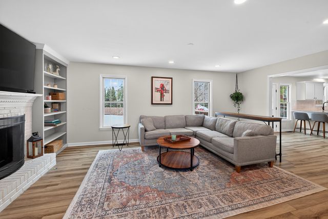 704 Rainwater Drive, Lexington, KY 40515