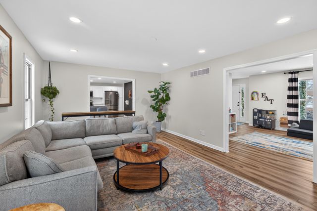 704 Rainwater Drive, Lexington, KY 40515