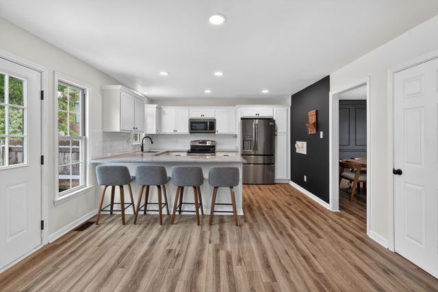 704 Rainwater Drive, Lexington, KY 40515