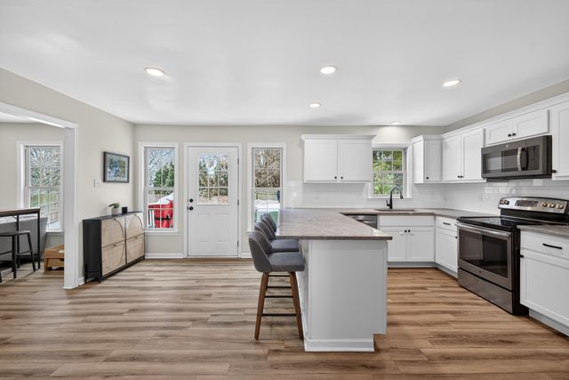 704 Rainwater Drive, Lexington, KY 40515