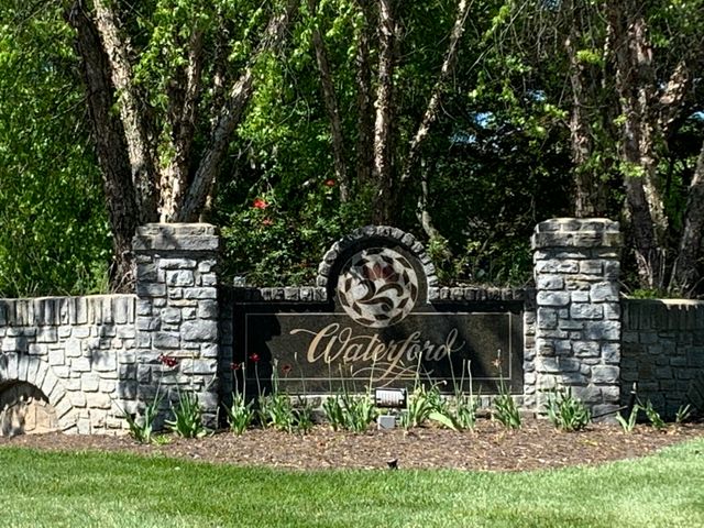 704 Rainwater Drive, Lexington, KY 40515