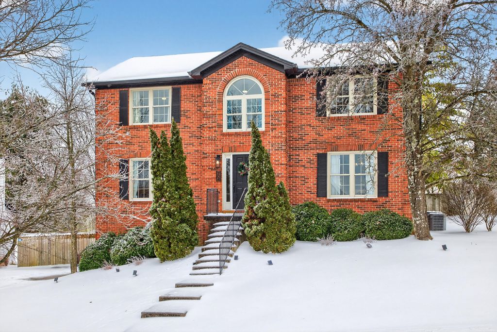 704 Rainwater Drive, Lexington, KY 40515