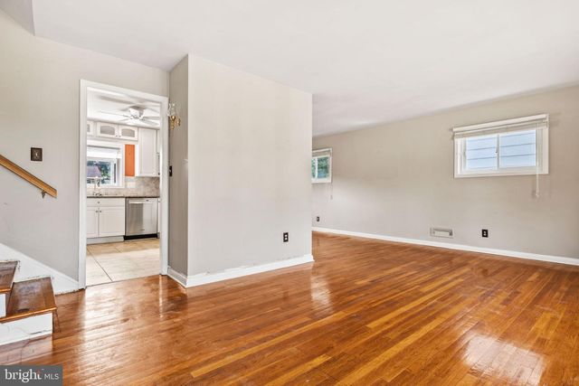 17 WENDSLOW RD, Lutherville Timonium, MD 21093