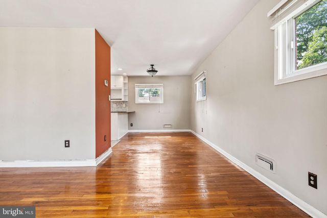 17 WENDSLOW RD, Lutherville Timonium, MD 21093