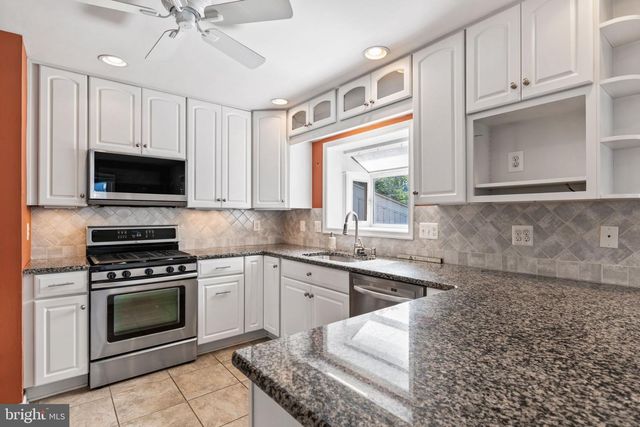 17 WENDSLOW RD, Lutherville Timonium, MD 21093