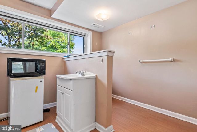 17 WENDSLOW RD, Lutherville Timonium, MD 21093